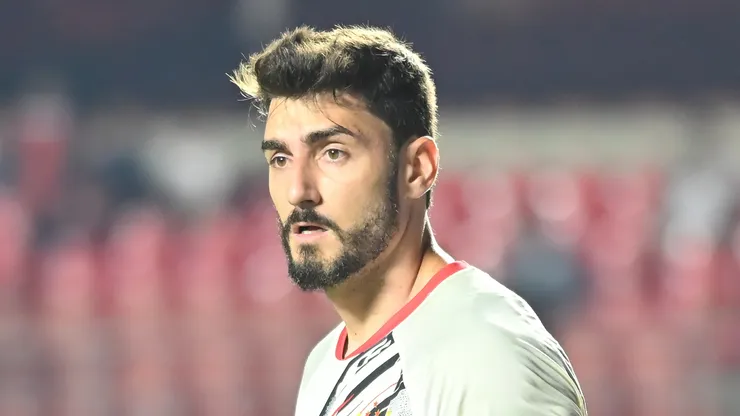 Rafael jogador do São Paulo durante aquecimento antes da partida contra o Ceará no estádio Morumbi pelo campeonato Brasileiro A 2025. Foto: Jota Erre/AGIF