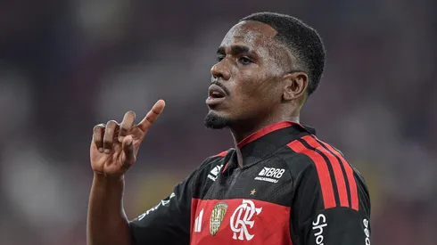 Evertton Araújo jogador do Flamengo durante partida contra o Vitoria no estádio Maracanã pelo campeonato Copa Do Brasil 2026. Foto: Thiago Ribeiro/AGIF