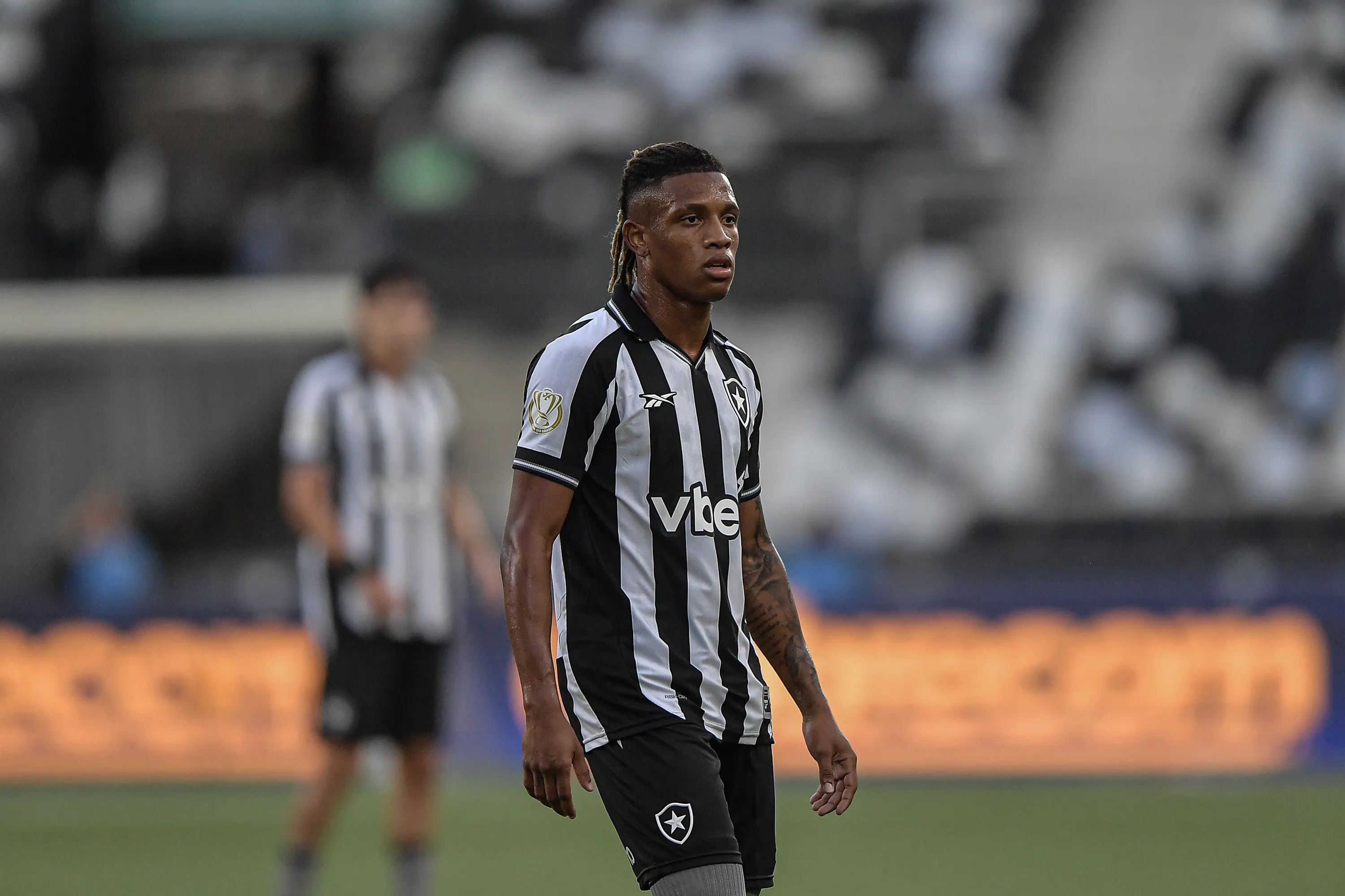Danilo jogador do Botafogo durante partida contra o Chapecoense no estadio Engenhao pelo campeonato Copa Do Brasil 2026. Foto: Thiago Ribeiro/AGIF