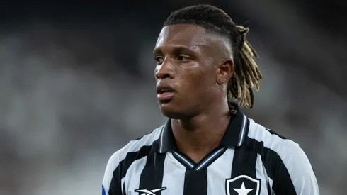 Danilo, do Botafogo, é monitorado pelo Flamengo