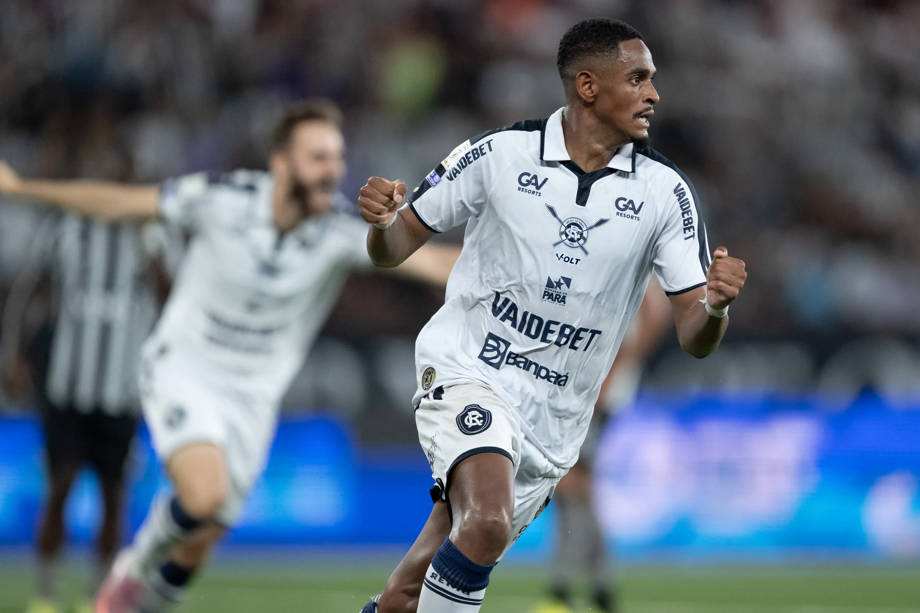 Jaja jogador do Remo comemora seu gol durante partida contra o Botafogo no estadio Engenhao pelo campeonato Brasileiro A 2026. Foto: Jorge Rodrigues/AGIF