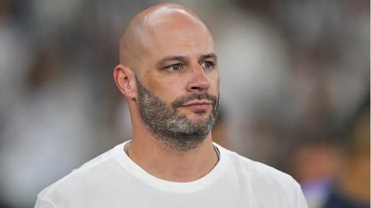 Franclim Carvalho tecnico do Botafogo durante partida contra o Caracas no estadio Engenhao pelo campeonato Copa Sul-Americana 2026. Foto: Thiago Ribeiro/AGIF