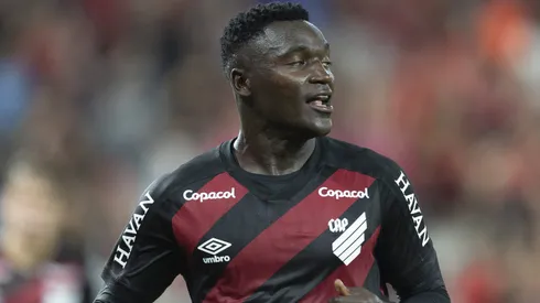 Viveros durante confronto contra o Botafogo no Brasileirão de 2026.