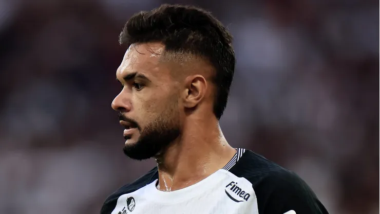 Raniele durante clássico contra o São Paulo no Brasileirão de 2026.