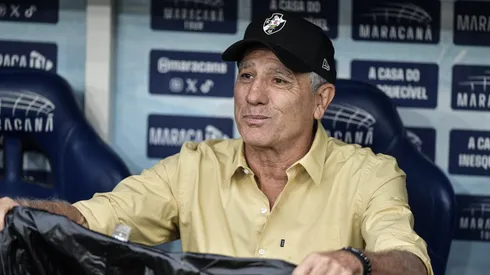 Renato Gaucho tecnico do Vasco durante partida contra o Flamengo no estadio Maracana pelo campeonato Brasileiro A 2026. Foto: Thiago Ribeiro/AGIF