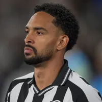 Vitinho alcança marca e se declara ao Botafogo