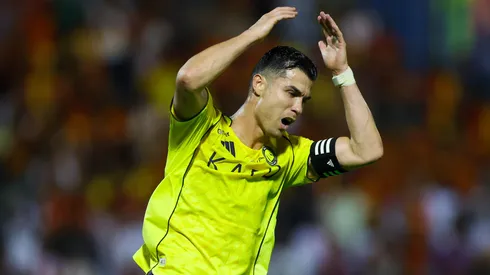 Cristiano Ronaldo, do Al Nassr, reage durante a partida do campeonato profissional saudita entre Al Qadsiah e Al Nassr, no Estádio Príncipe Mohamed bin Fahd, em 3 de maio de 2026, em Al Dammam, Arábia Saudita. (Foto de Yasser Bakhsh/Getty Images)