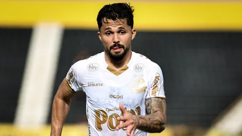 Alesson entrou no radar do Internacional.