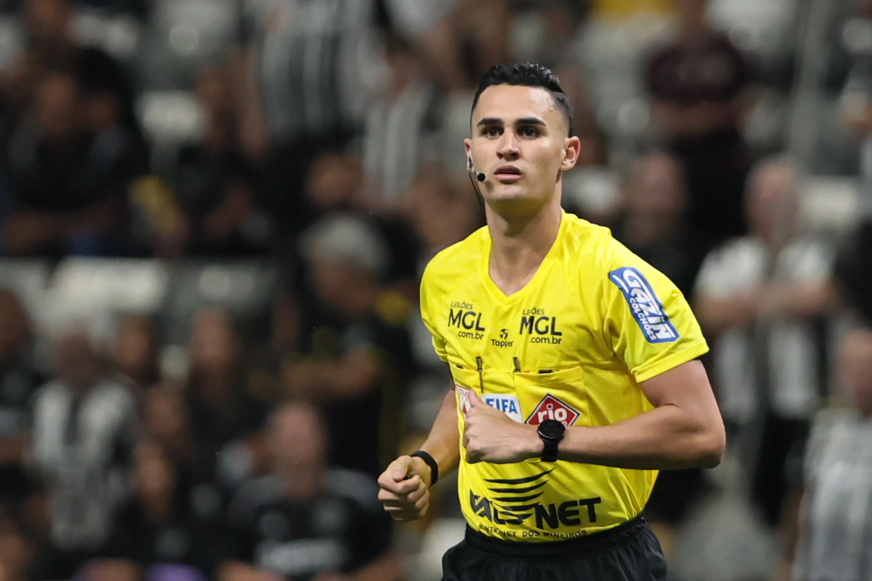 Diniz não poupou nas palavras contra Candançan – Foto: Gilson Lobo/AGIF.