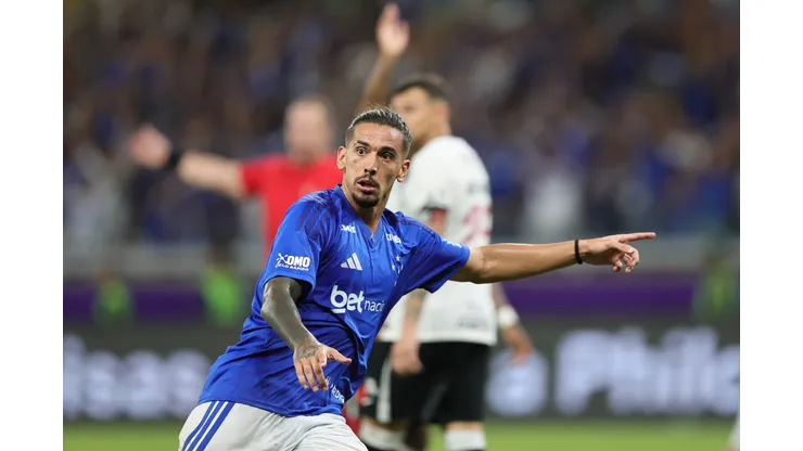 MG - BELO HORIZONTE - 15/03/2026 - BRASILEIRO A 2026, CRUZEIRO X VASCO - Chico da Costa jogador do Cruzeiro comemora seu gol durante partida contra o Vasco no estadio Mineirao pelo campeonato Brasileiro A 2026. Foto: Gilson Lobo/AGIF