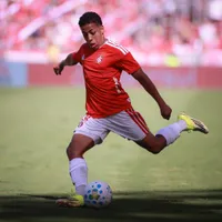 Allex é alvo de clube do exterior, mas Internacional só deve negociá-lo em dezembro