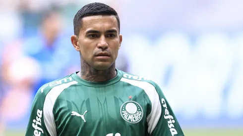 Dudu jogador do Palmeiras durante aquecimento antes da partida contra o Fortaleza no estadio Arena Allianz Parque pelo campeonato Brasileiro A 2024.