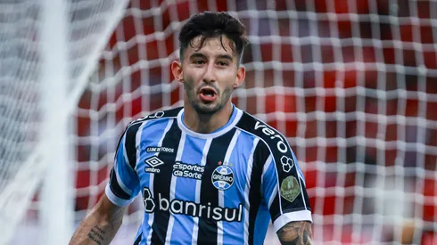 Villasanti deve retornar no Grêmio contra o Santos.