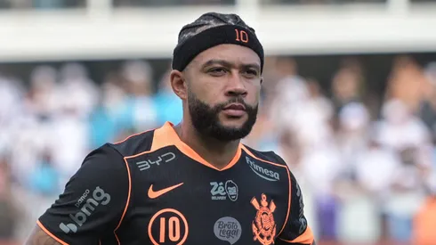 Depay seguirá como desfalque no Corinthians.