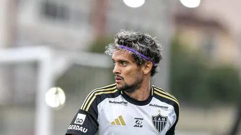 Gustavo Scarpa jogador do Atletico-MG durante partida contra o Vasco no estadio Sao Januario pelo campeonato Brasileiro A 2025. Foto: Thiago Ribeiro/AGIF