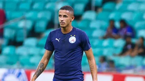 Luciano Juba jogador do Bahia durante aquecimento antes da partida contra o Barcelona no estadio Arena Fonte Nova pelo campeonato Baiano 2026. Foto: Marcio Jose/AGIF
