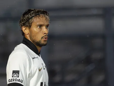 Torcida do Vasco pede contratação de Scarpa