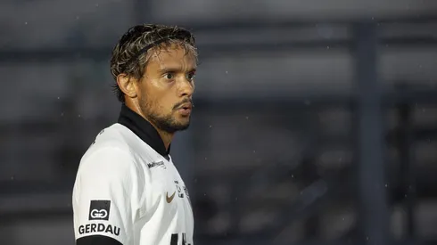 Gustavo Scarpa vira pedido da torcida do Vasco. Foto: Anderson Romão/AGIF