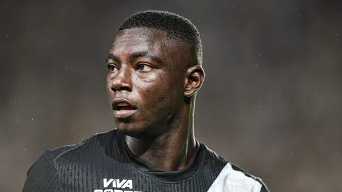 Hinestroza tende a ser titular novamente no Vasco.