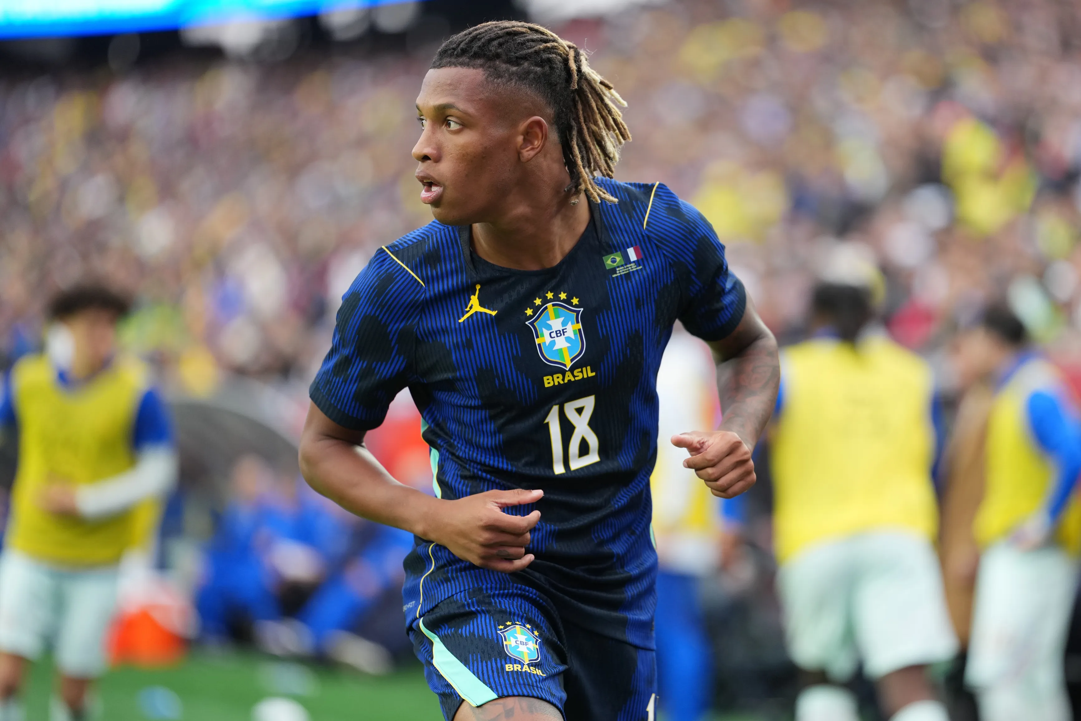 Danilo em ação pela Seleção Brasileira. Foto: Michael Owens/Getty Images