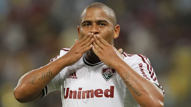 Walter do Fluminense comemora seu gol durante partida contra o Flamengo pelo Campeonato Carioca 2014 no Maracana. Foto: Wagner Meier/AGIF