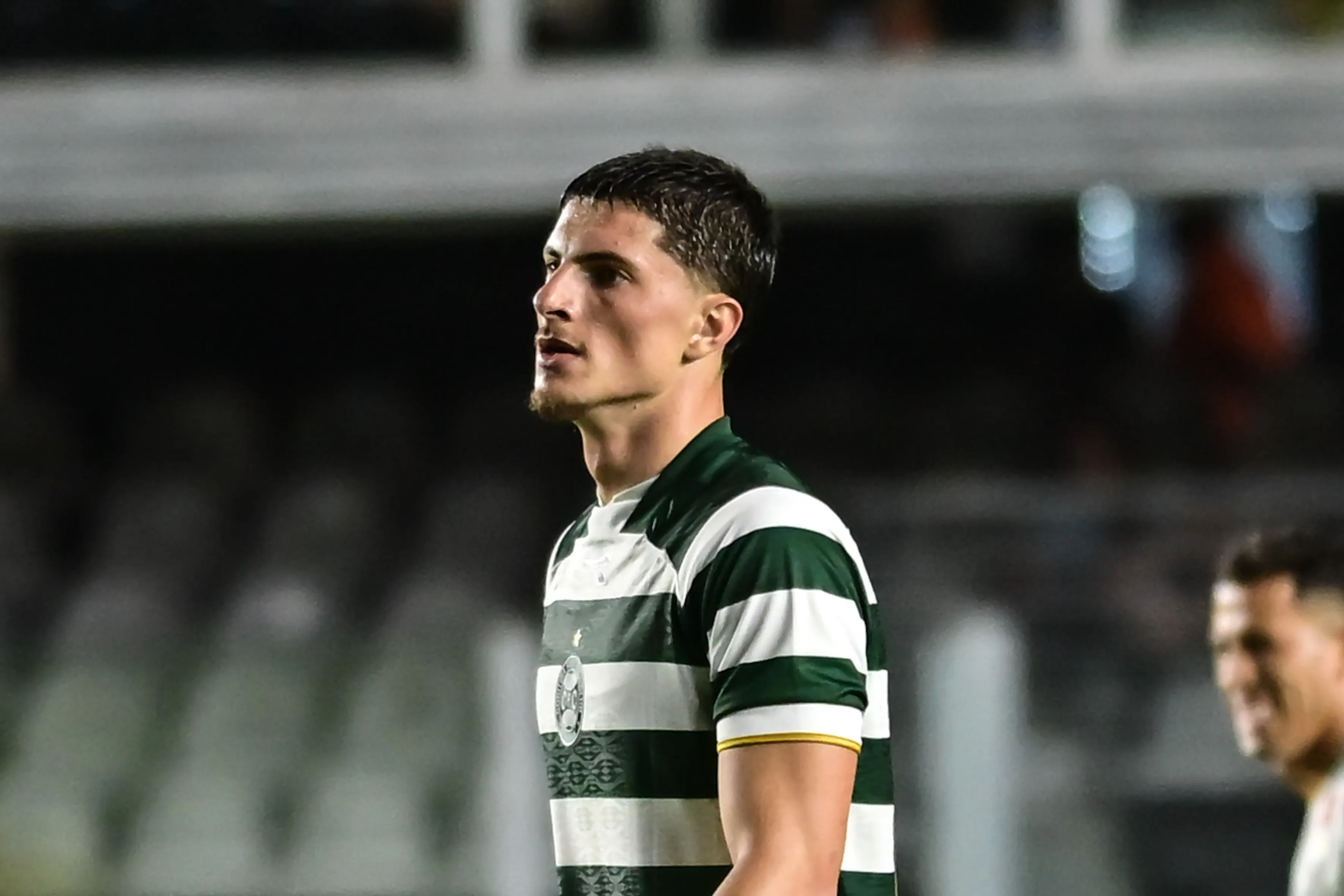 SP – SANTOS – 22/04/2026 – COPA DO BRASIL 2026, SANTOS X CORITIBA – Tiago Coser jogador do Coritiba durante partida contra o Santos no estadio Vila Belmiro pelo campeonato Copa Do Brasil 2026. Foto: Jota Erre/AGIF