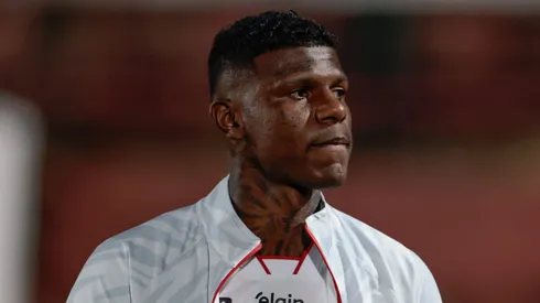 Arboleda jogador do Sao Paulo durante partida contra o Chapecoense no estadio Caninde pelo campeonato Brasileiro A 2025. Foto: Marcello Zambrana/AGIF