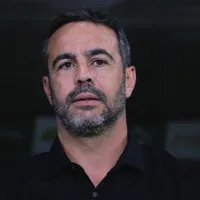 Artur Jorge muda titulares do Cruzeiro e Fagner ganha vaga