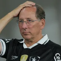 Botafogo convoca Assembleia após afastamento de Textor