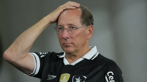 John Textor CEO do Botafogo durante partida contra o Corinthians no estadio Engenhao pelo campeonato Brasileiro A 2025. Foto: Thiago Ribeiro/AGIF