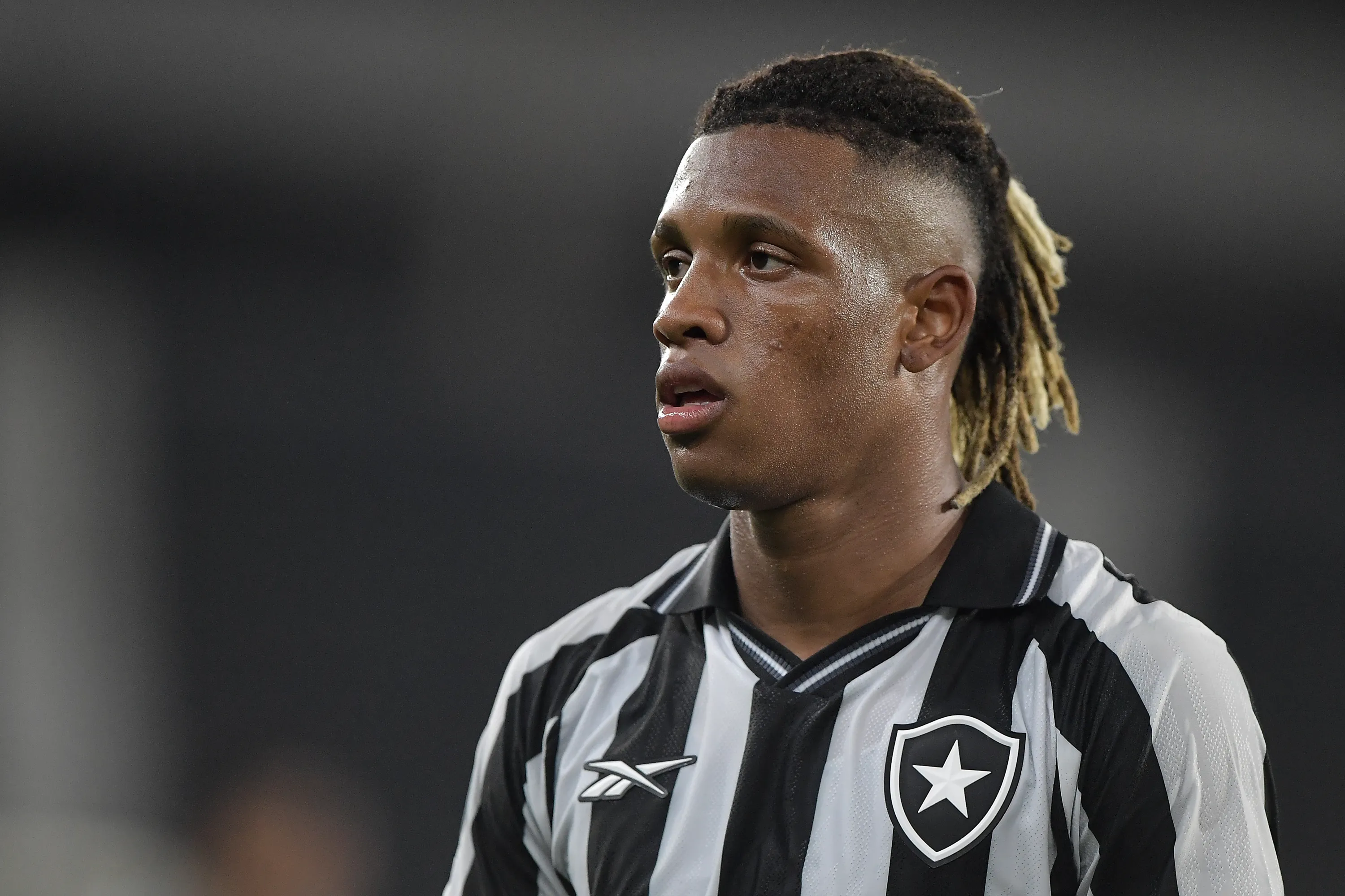 Danilo durante partida contra o Racing no Nilton Santos pela Copa Sul-Americana 2026. Foto: Thiago Ribeiro/AGIF.