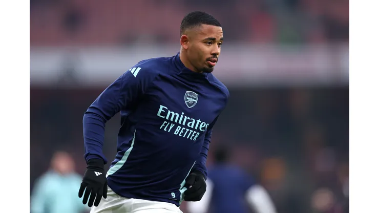 LONDON, ENGLAND - JANUARY 12: Gabriel Jesus of Arsenal warms up prior to the Emirates FA Cup Third Round match between Arsenal and Manchester United at Emirates Stadium on January 12, 2025 in London, England. (Photo by Alex Pantling/Getty Images)