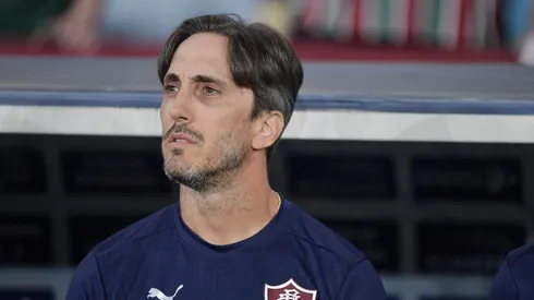 Luis Zubeldía técnico do Fluminense durante partida contra o Chapecoense no estádio Maracanã pelo campeonato Brasileiro A 2026. Foto: Thiago Ribeiro/AGIF