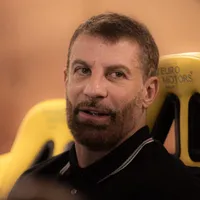 Vasco põe como prioridade as contratações de zagueiro e volante
