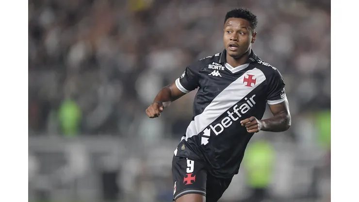 RJ - RIO DE JANEIRO - 02/11/2025 - BRASILEIRO A 2025, VASCO X SAO PAULO - Matheus Franca jogador do Vasco durante partida contra o Sao Paulo no estadio Sao Januario pelo campeonato Brasileiro A 2025. Foto: Thiago Ribeiro/AGIF