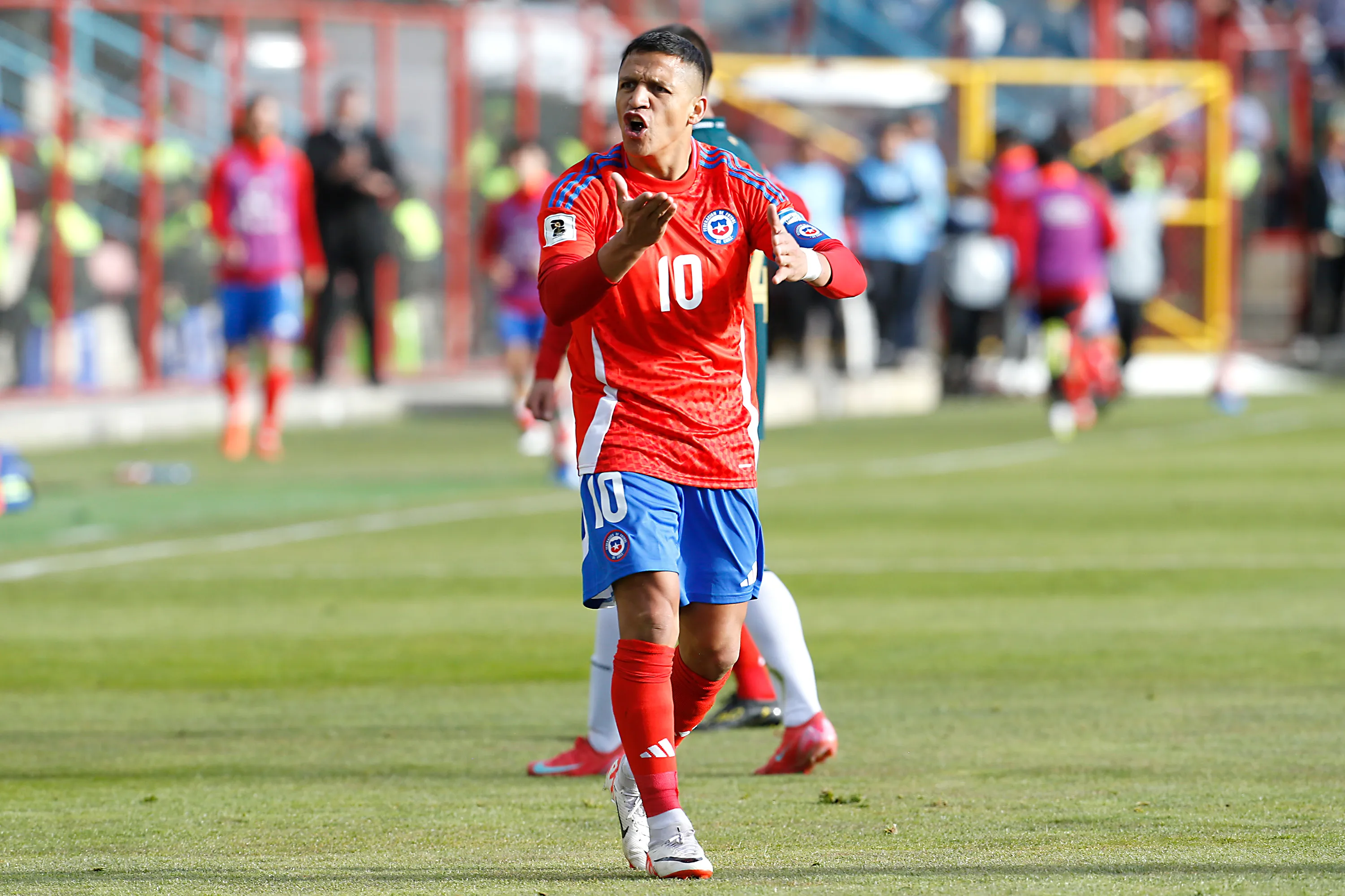 Alexis Sánchez atuando na Seleção do Chile – (Photo by Gaston Brito Miserocchi/Getty Images)