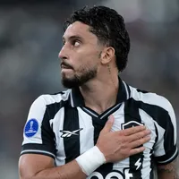 Alex Telles, do Botafogo, manda recado sobre Seleção