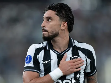 Alex Telles, do Botafogo, manda recado sobre Seleção