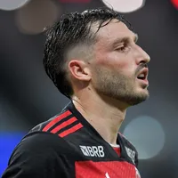 Viña, emprestado pelo Flamengo, teve que virar goleiro no River Plate; entenda