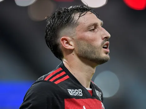 Viña, emprestado pelo Flamengo, teve que virar goleiro no River Plate; entenda
