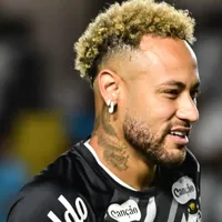 Neymar ganha presentes e faz pergunta inusitada no Paraguai