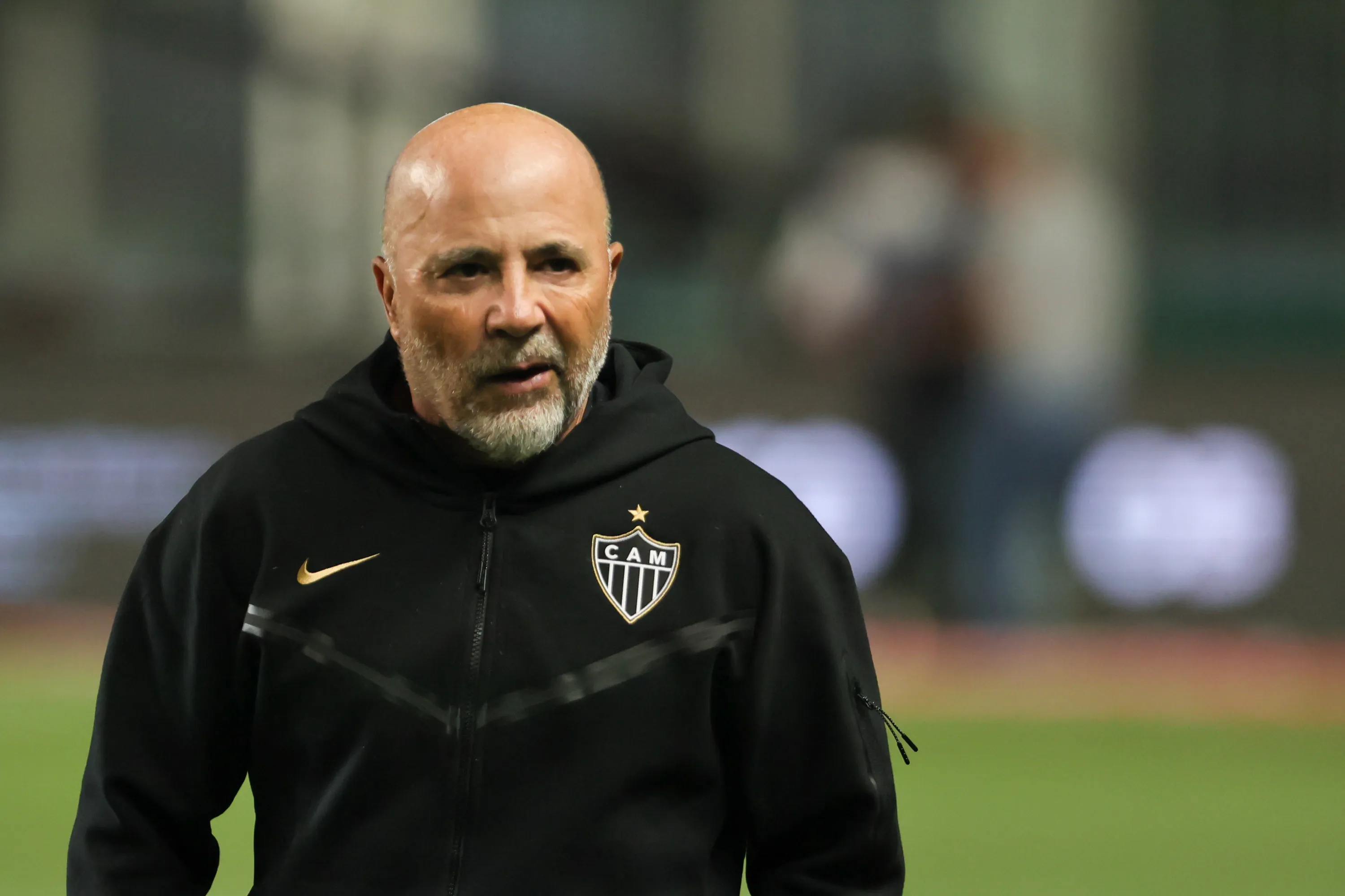 MG – BELO HORIZONTE – 21/01/2026 – MINEIRO 2026, AMERICA-MG X ATLETICO – Jorge Sampaoli tecnico do Atletico durante partida contra o America-MG no estadio Independencia pelo campeonato Mineiro 2026. Foto: Gilson Lobo/AGIF