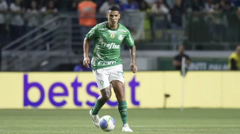 Naves jogador do Palmeiras durante partida contra o Vasco no estadio Arena Allianz Parque pelo campeonato Brasileiro A 2024.