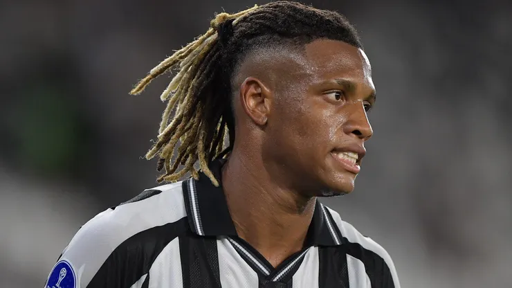 Danilo durante confronto contra o Racing na Sul-Americana de 2026.