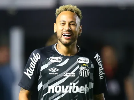 Neymar aparece almoçando marmitex e vídeo viraliza