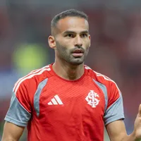 Thiago Maia e Paulinho Paula são dúvidas no Internacional diante do Coritiba