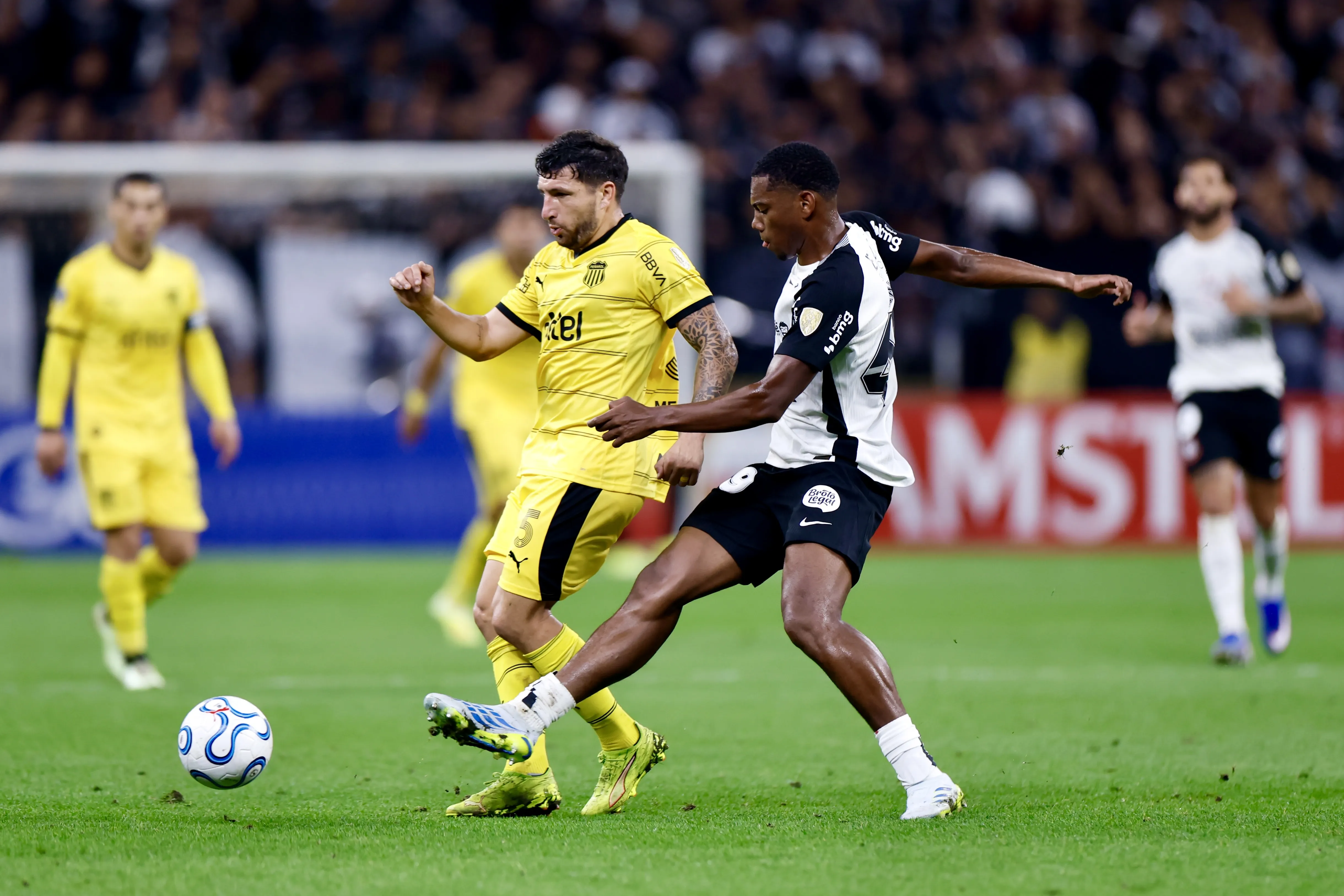 SP – SAO PAULO – 30/04/2026 – COPA LIBERTADORES 2026, CORINTHIANS X PENAROL – Andre jogador do Corinthians durante partida contra o Penarol no estadio Arena Corinthians pelo campeonato Copa Libertadores 2026. Foto: Marcello Zambrana/AGIF