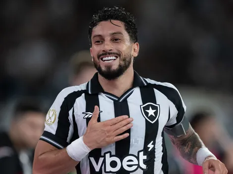 Alex Telles projeta Atlético-MG x Botafogo e aponta motivação