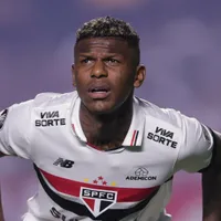 São Paulo é avisado que Arboleda é desejo do Vasco e pode pedir Hinestroza em troca