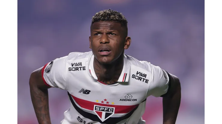 SP - SAO PAULO - 22/08/2024 - COPA LIBERTADORES 2024, SAO PAULO X NACIONAL (URU) - Arboleda jogador do Sao Paulo durante partida contra o Nacional (URU) no estadio Morumbi pelo campeonato Copa Libertadores 2024. Foto: Ettore Chiereguini/AGIF
